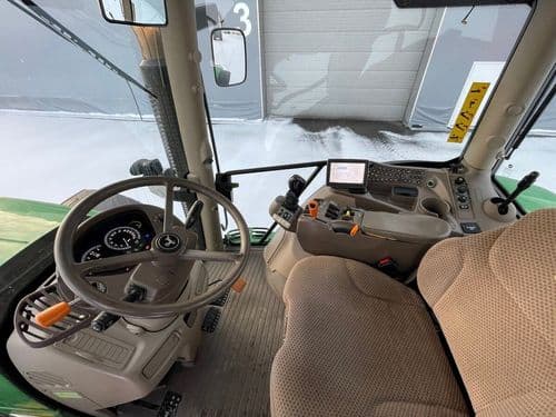 John Deere JD6210R renditraktor kabiin