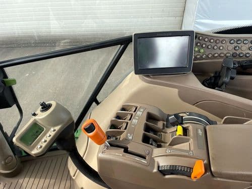 Renditraktor John Deere 6125R 8716TH juhtimine