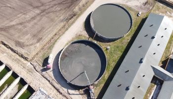 Vedelsõnniku hoidlas ettevalmistuse etteveoks.